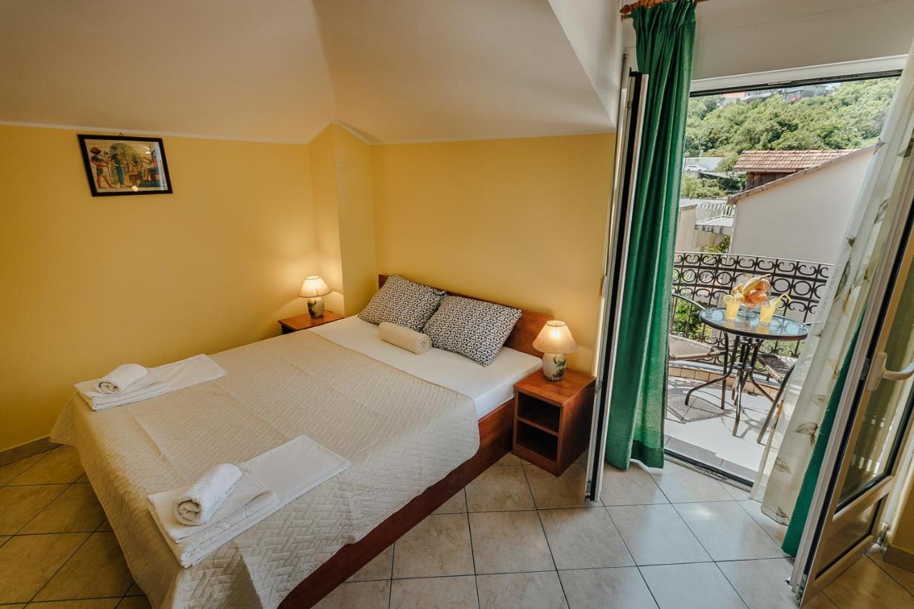 Guest House Villa Zivanovic Herceg Novi Ngoại thất bức ảnh