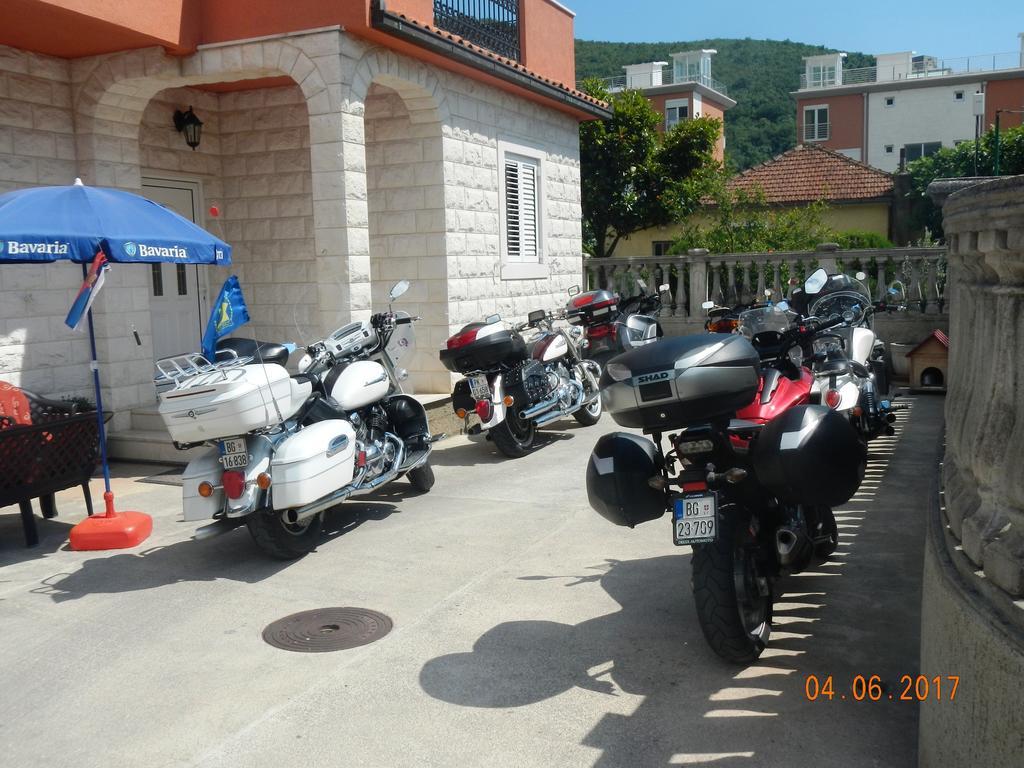 Guest House Villa Zivanovic Herceg Novi Ngoại thất bức ảnh